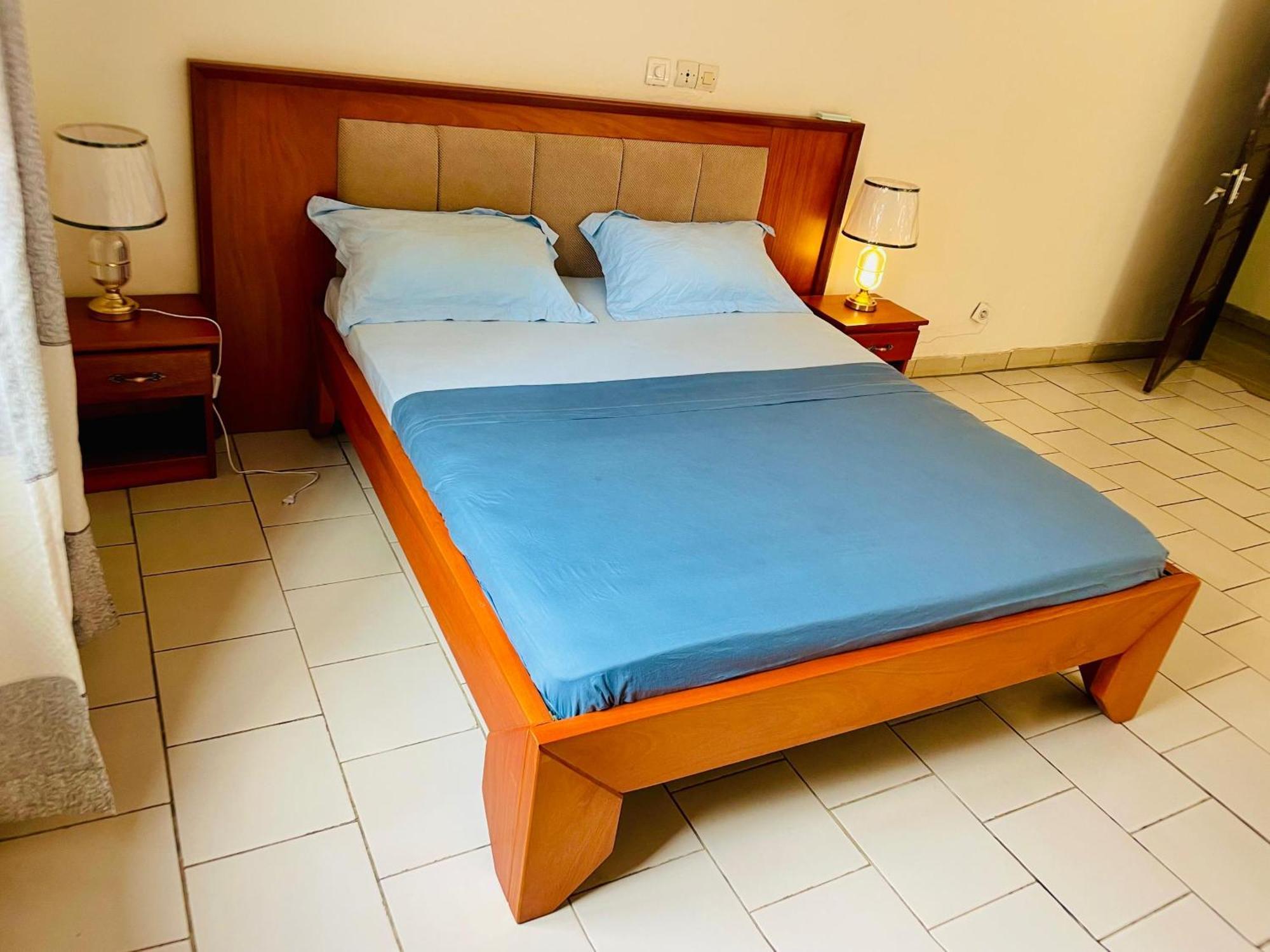 Appartement Avec Vue Panoramique Two Or Three Rooms Yaoundé Exterior foto
