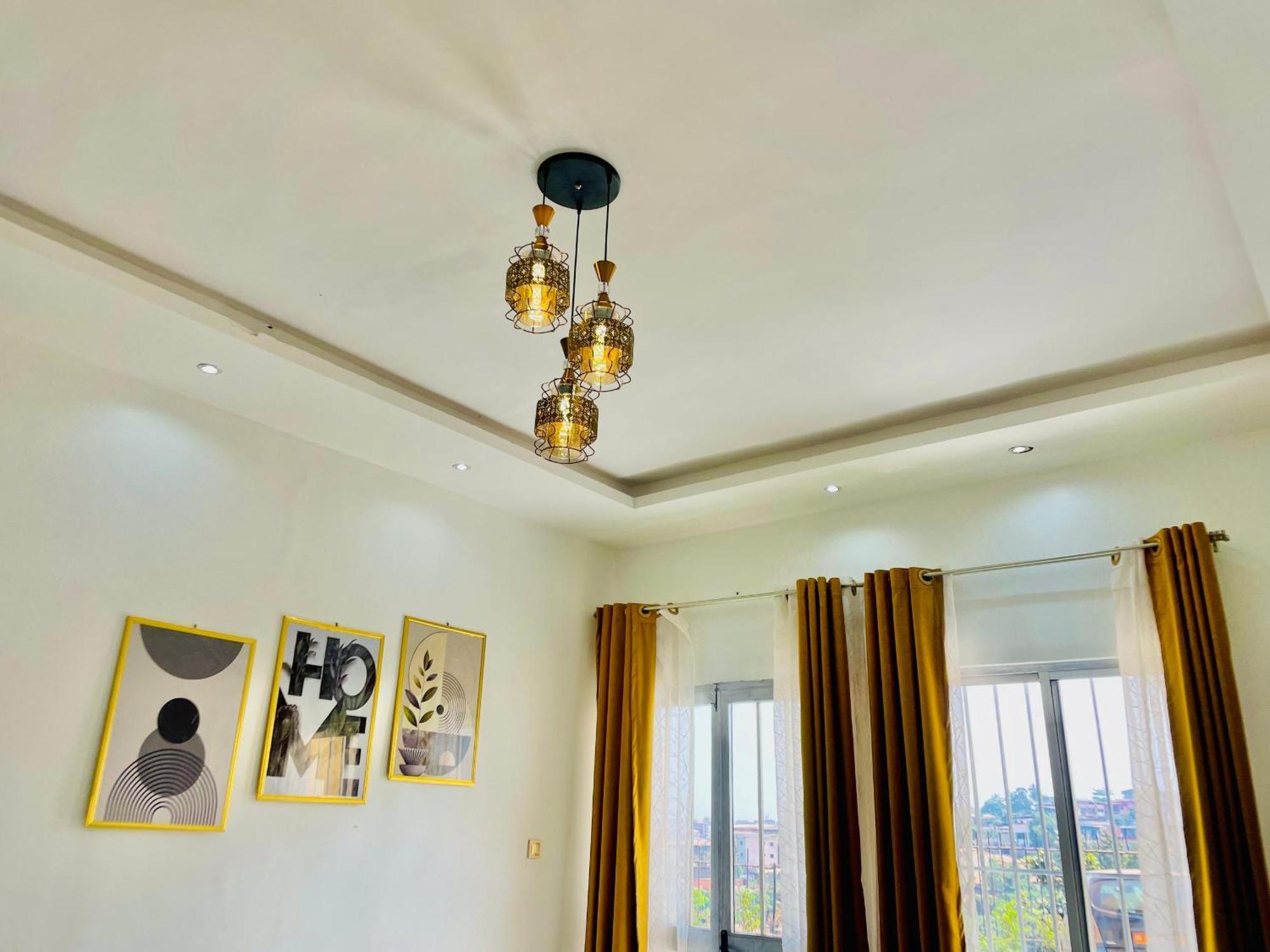 Appartement Avec Vue Panoramique Two Or Three Rooms Yaoundé Exterior foto