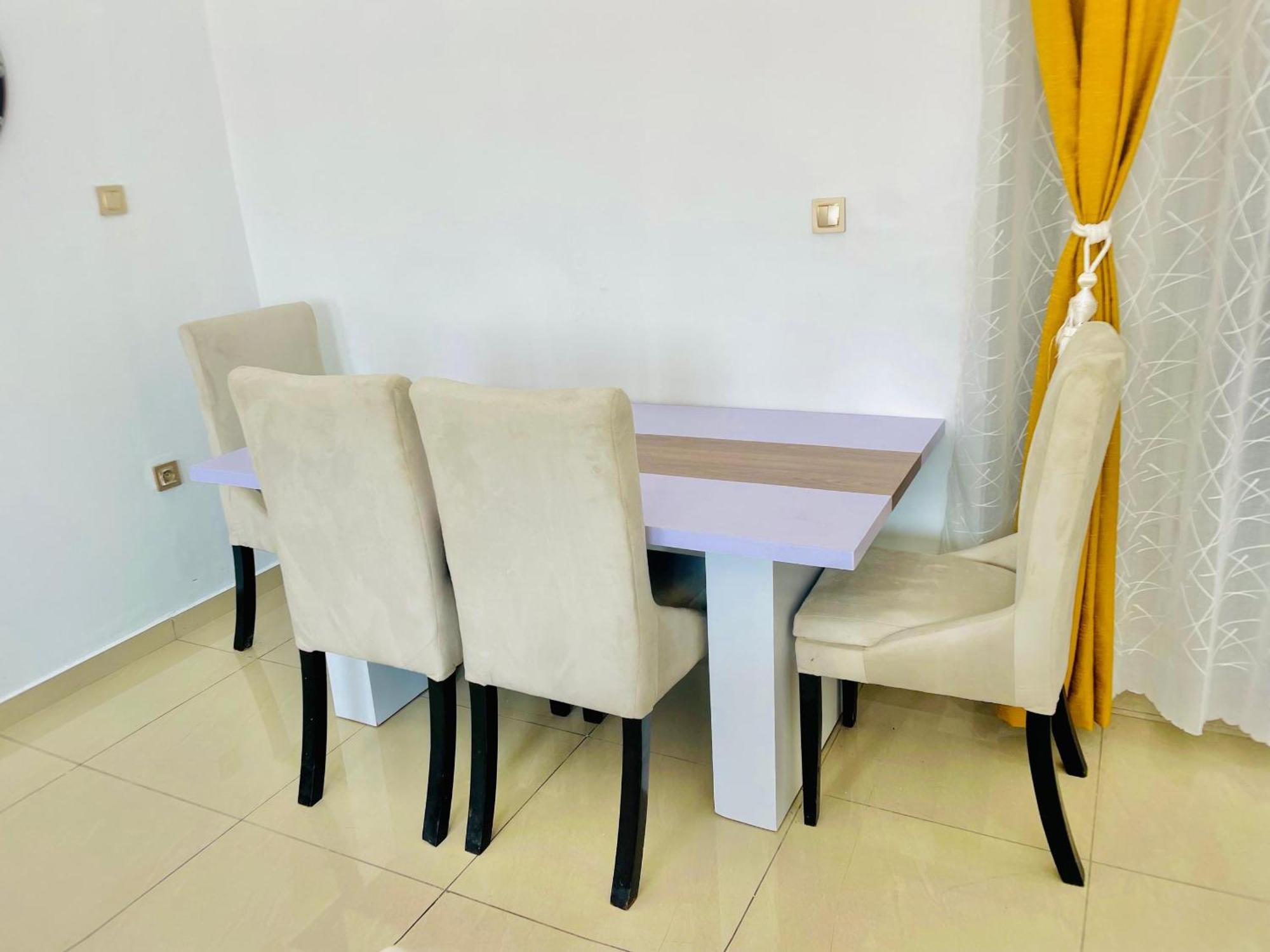 Appartement Avec Vue Panoramique Two Or Three Rooms Yaoundé Exterior foto